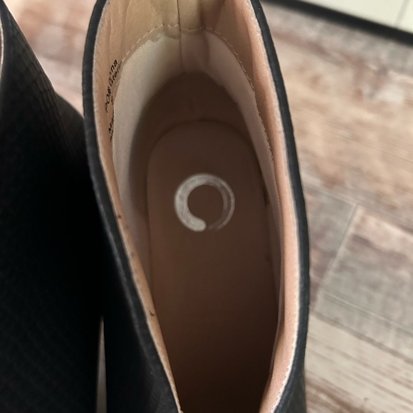 Ankle Boots - Picture 6 of 6